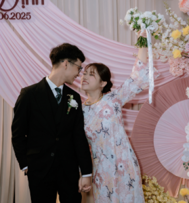 Trang Tr&iacute; Gia Ti&ecirc;n Tone Hồng: V&igrave; Sao C&ocirc; D&acirc;u N&agrave;o Cũng &ldquo;M&ecirc; Mẩn&rdquo;?