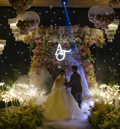 Trang tr&iacute; tiệc cưới phường Nhi&ecirc;u Lộc &ndash; Sola Wedding sang trọng