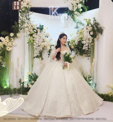 Trang Trí Tiệc Cưới Tại Nhà Hàng Ái Huê