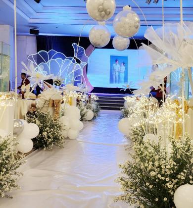 Trang Trí Tiệc Cưới Tại Nhà Hàng Adora Nguyễn Kiệm